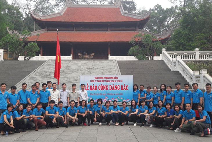Lễ báo công dâng Bác tại khu di tích lịch sử Đá Chông – K9