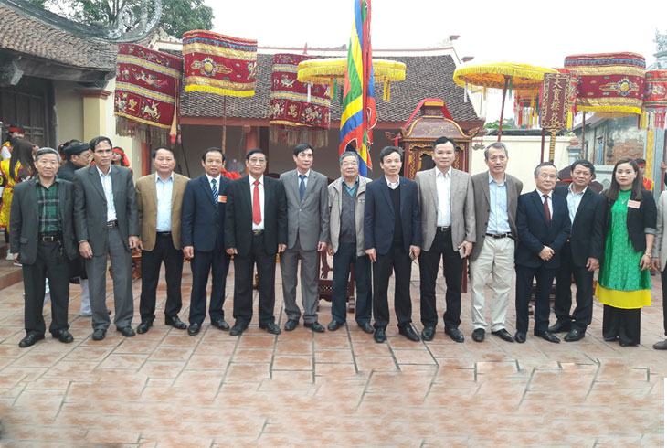 DÂNG HƯƠNG TỔ NGHỀ KHẮC VÁN IN LƯƠNG NHƯ HỘC