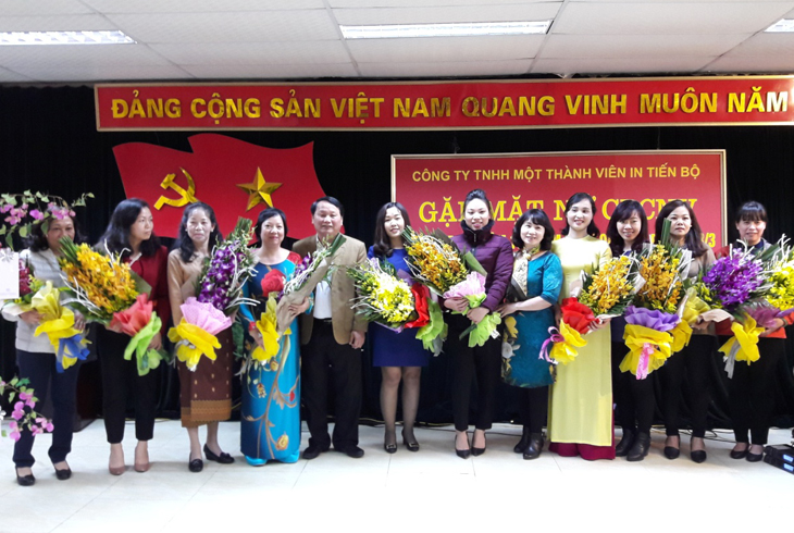 Công ty In Tiến Bộ tổ chức gặp mặt nữ CBCNV nhân kỷ niệm 107 năm Ngày Quốc tế Phụ nữ 8/3 - 1977 Năm khởi nghĩa Hai Bà Trưng